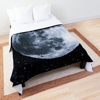 That's No Moon! Oh Wait...